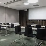 Hotel Quality Airport 4*