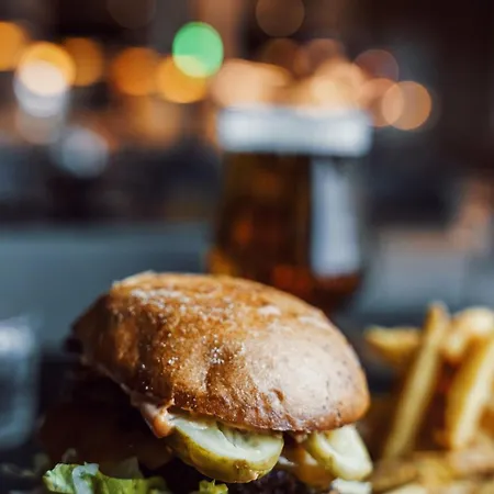 Quality Airport Hotel 4*