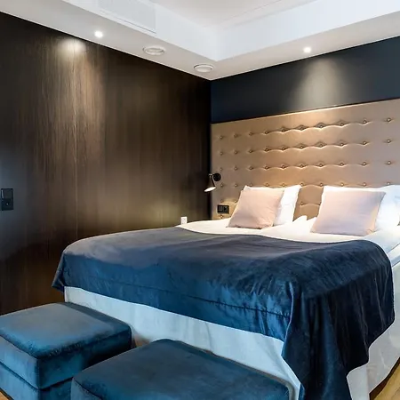 Quality Airport Hotell 4*