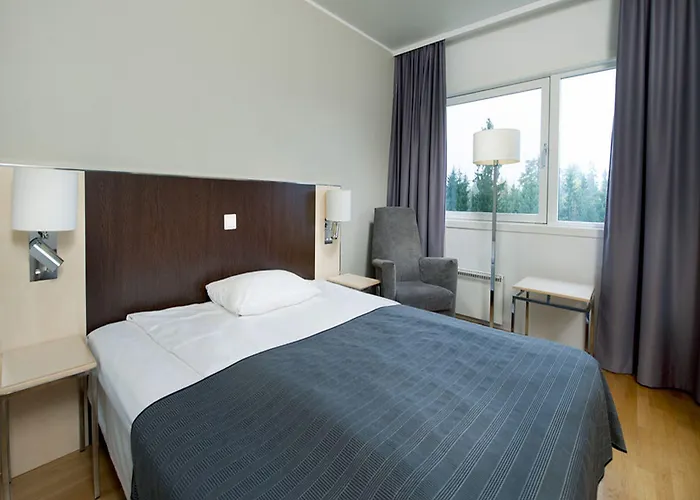 Hotel Quality Airport 4*